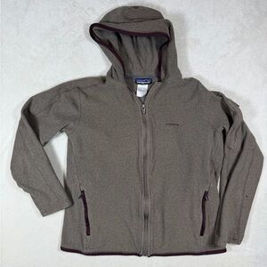 Patagonia Women’s Large Taupe Fleece Jacket with Maroon Trim